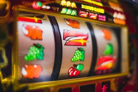 Interface permainan slot pegasus play77 dengan menu navigasi dan pilihan Mahjong Ways